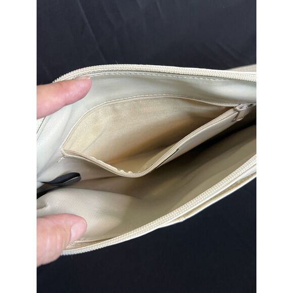 Giani Bernini Ivory Leather Shoulder Handbag Purse Top Zip w/ Logo -Side Pockets - Picture 5 of 13